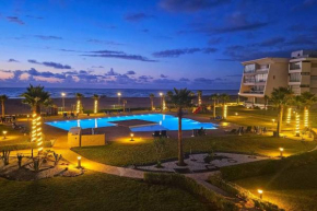 Superbe appartement avec piscine pieds dans l eau